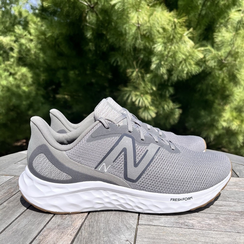 New Balance MariseG4 Running Shoe Mens Size 9.5D Gray Arishi Fresh Foam Sneakers